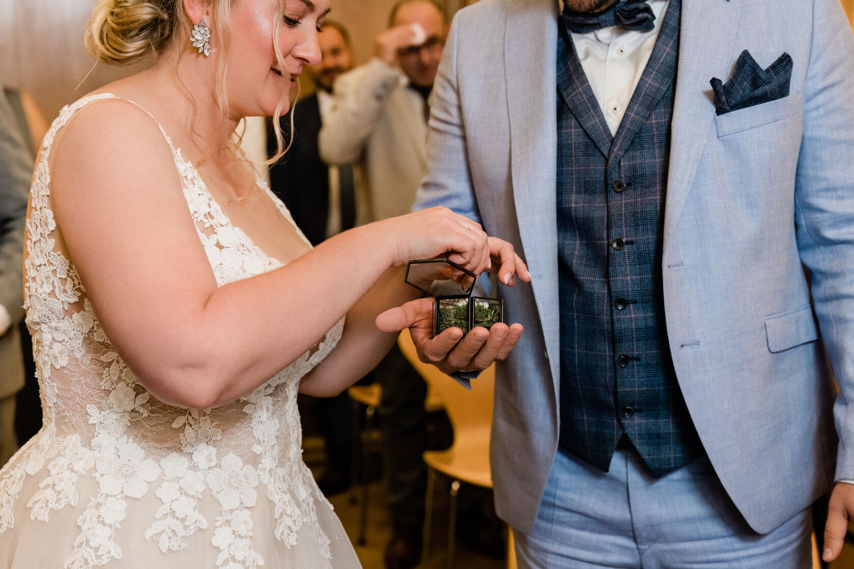 Fotograf Rocha Studio Osnabrück - Hochzeitsreportage Anne & Lars in der Stadtwaage Osnabrück und am Dock49